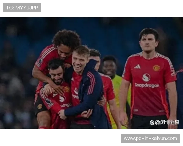 曼联球迷联名请愿高呼高层尽快出手签下意甲防线铁卫稳固后防 曼联球迷联名请愿高呼高层尽快出手签下意甲防线铁卫稳固后防